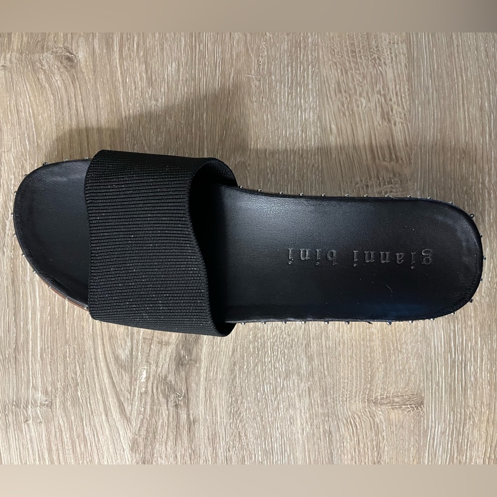 Gianni Bini Women’s Size 8M Black Slides. - Picture 4 of 7